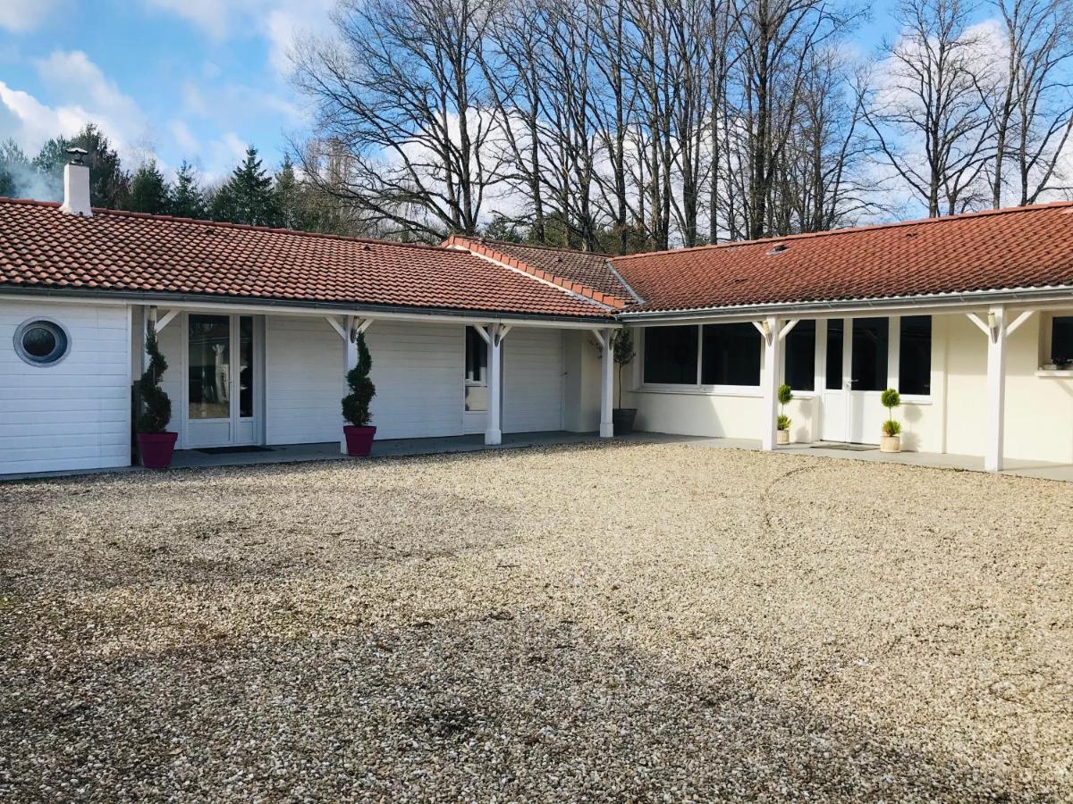 Studio Au Bord Du Lac D'Eguzon Εξωτερικό φωτογραφία